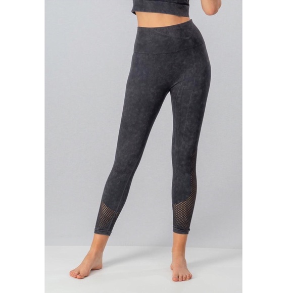 $ FIRM π·Charcoal Enzyme Wash Leggings - Picture 2 of 7